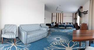 Курортные отели Kasor Resort & Spa Стрыкув Стандартный трехместный номер-студио-2